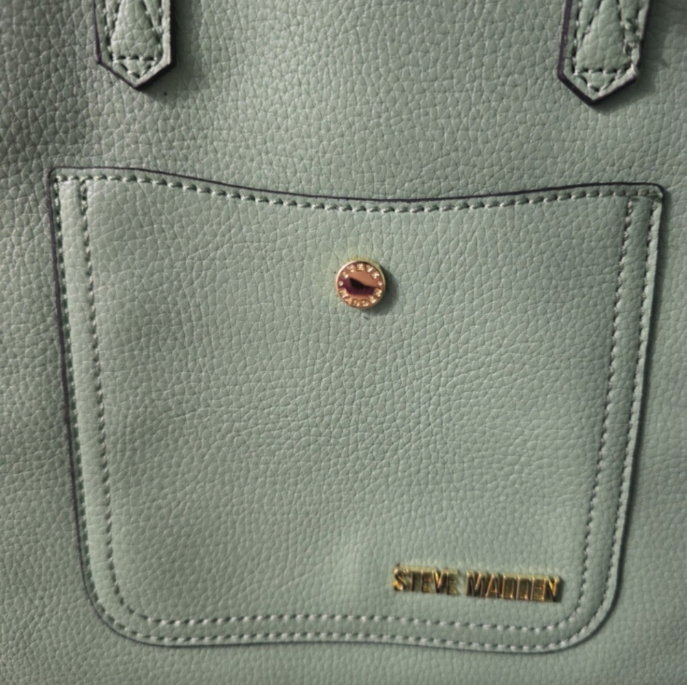 Steve Madden Green Crossbody wrist medium purse - Picture 6 of 6
